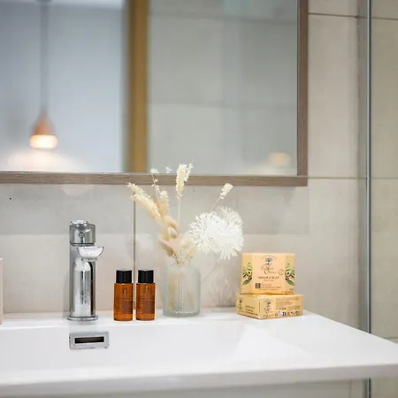 La Des Sources - Piscine - Climatisation