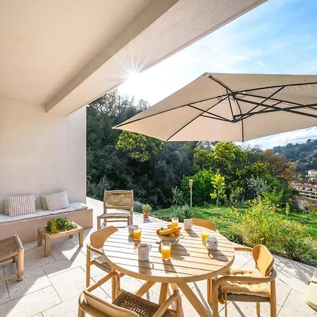 La Des Sources - Piscine - Clim - Terrasse Вилла Ментона