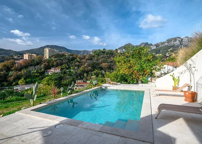 Villa La Des Sources - Piscine - Clim - Terrasse *